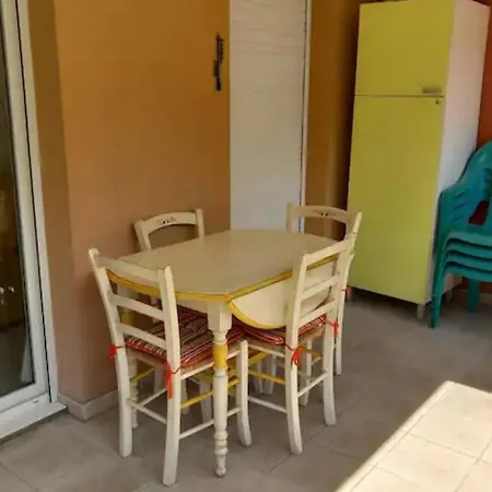 Bord De Apartment