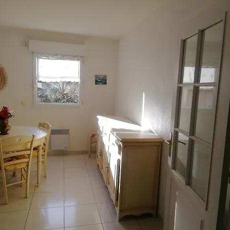 Bord De Apartment *